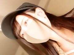 ほろ●い姿が可愛すぎる！！童顔スレンダー女子大生ささちゃん（22歳）に生チ●ポ挿入したら気持ち良すぎて涙目絶頂！！